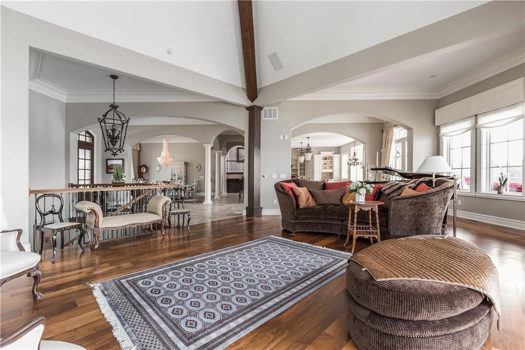 8257 Clearwater Pointe Indianapolis, IN 46240 - Photo 11 of 48