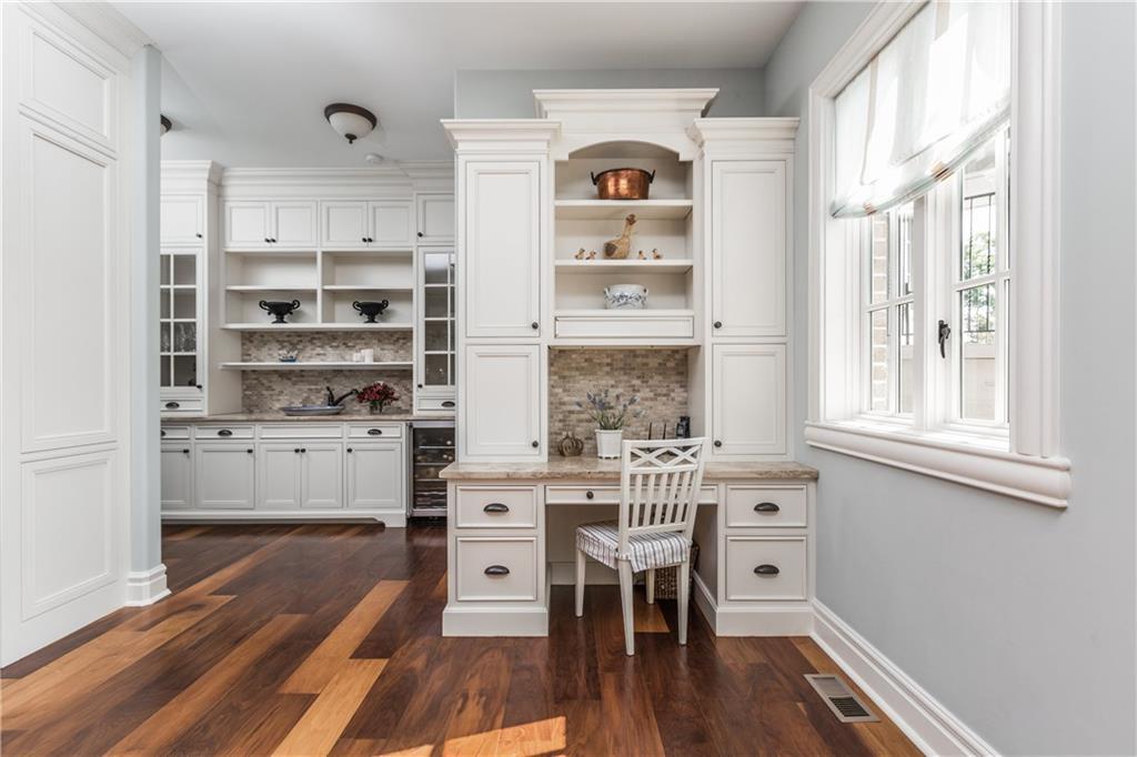 8257 Clearwater Pointe Indianapolis, IN 46240 - Photo 19 of 48