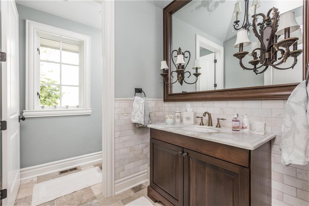 8257 Clearwater Pointe Indianapolis, IN 46240 - Photo 20 of 48