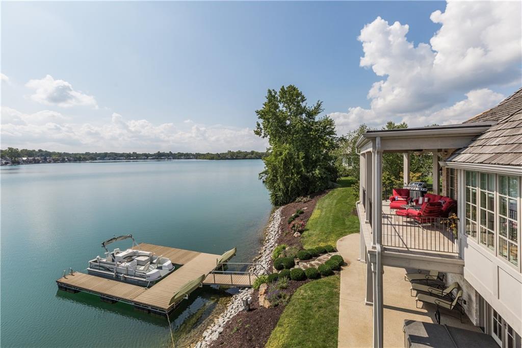 8257 Clearwater Pointe Indianapolis, IN 46240 - Photo 5 of 48