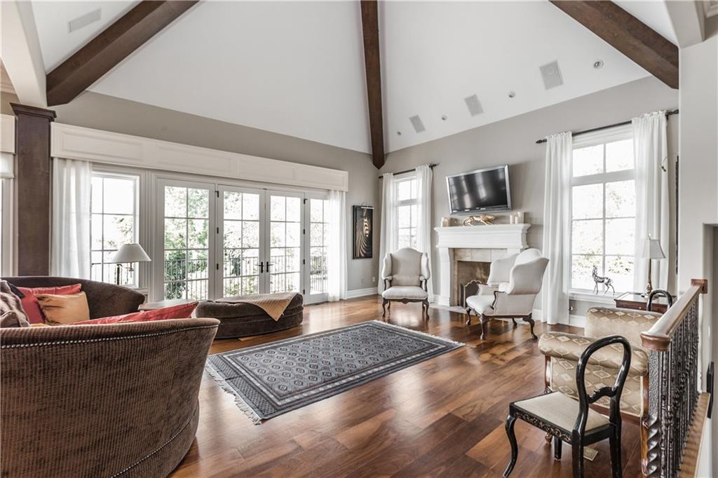 8257 Clearwater Pointe Indianapolis, IN 46240 - Photo 9 of 48