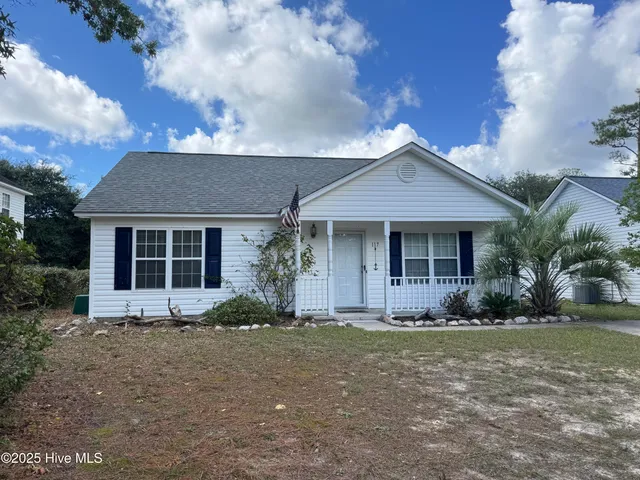 $1,995 | 117 Northwest 10th Street, Oak Island, NC 28465