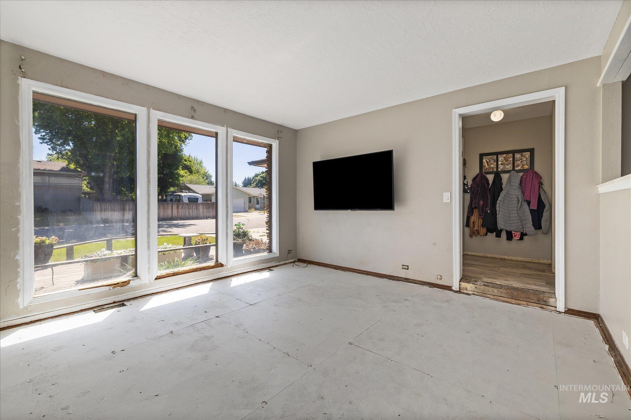 3829 South Constitution Way Boise, ID 83706 - Photo 7 of 34