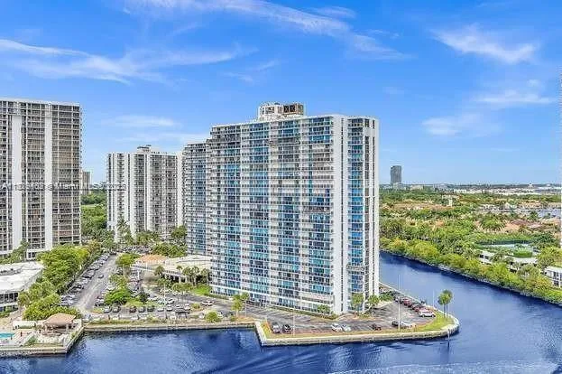 $270,000 | 20515 East Country Club Drive, Unit 248, Aventura, FL 33180