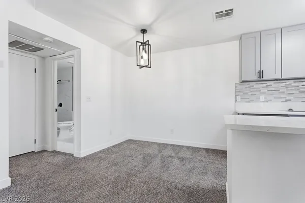$1,250 | 5121 South Lindell Road, Unit 206, Las Vegas, NV 89118