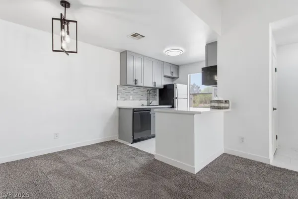 $1,250 | 5121 South Lindell Road, Unit 206, Las Vegas, NV 89118