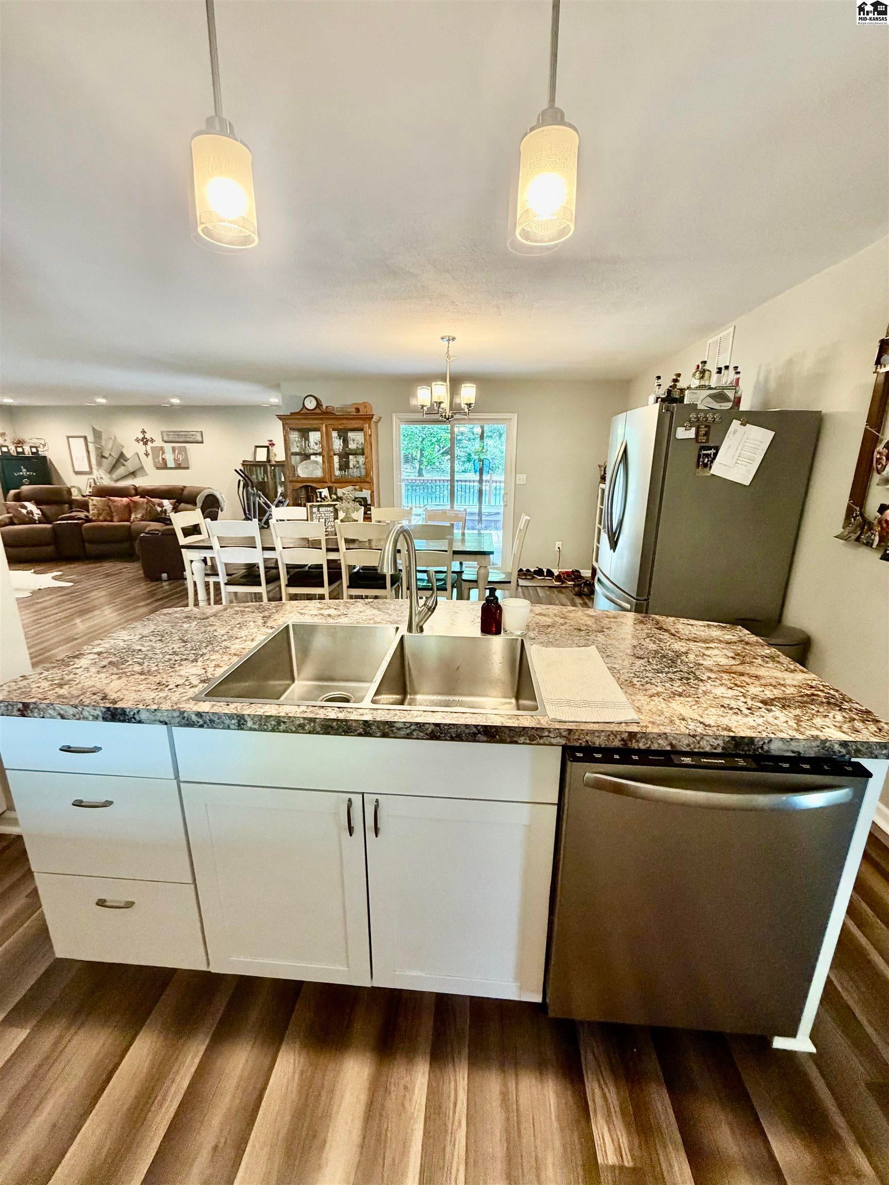 7017 Valley Road Hutchinson, KS 67502 - Photo 9 of 41 Gallery Image 9