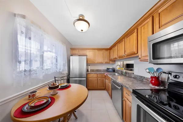 $239,000 | 5250 Las Verdes Circle, Unit 317, Delray Beach, FL 33484
