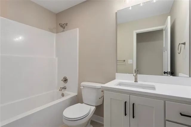 $395,000 | 1344 North Holland Court, Independence, MO 64056