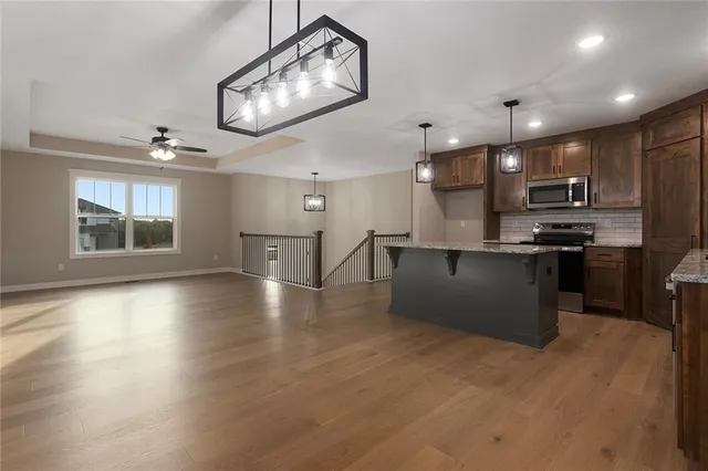 $395,000 | 1344 North Holland Court, Independence, MO 64056