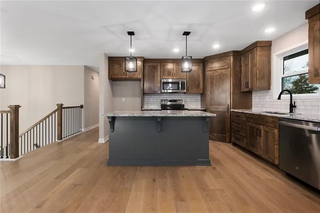 $395,000 | 1344 North Holland Court, Independence, MO 64056