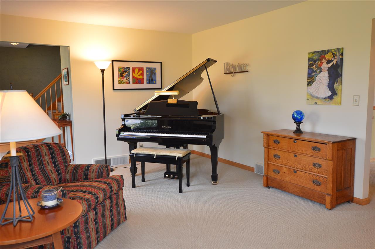 602 Bloomfield Road Traverse City, MI 49686 - Photo 28 of 67 1831156-27.JPG