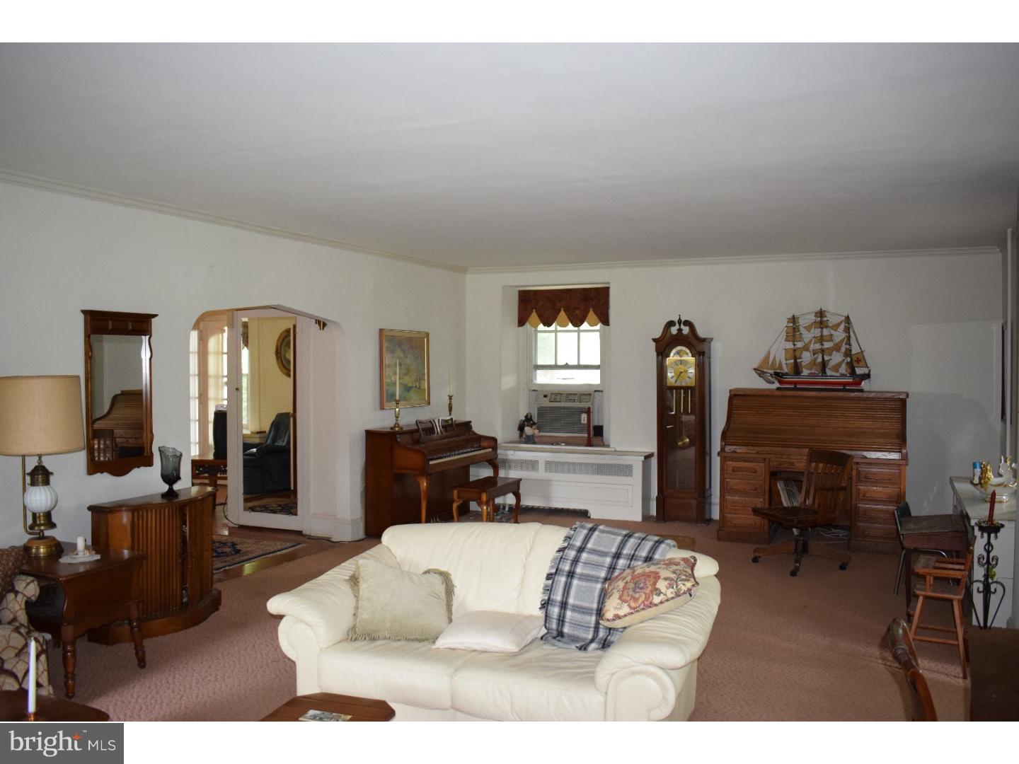 105 South Warminster Road Hatboro, PA 19040 - Photo 12 of 22 Great Room