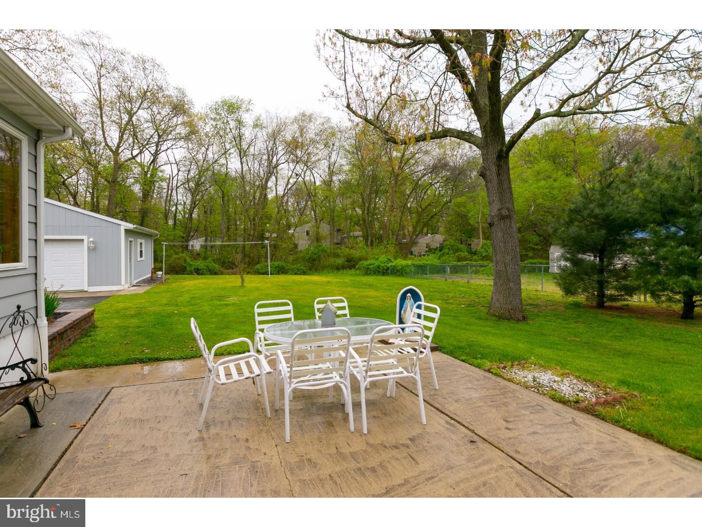 415 Magnolia Road Mount Laurel, NJ 08054 - Photo 15 of 17 Patio