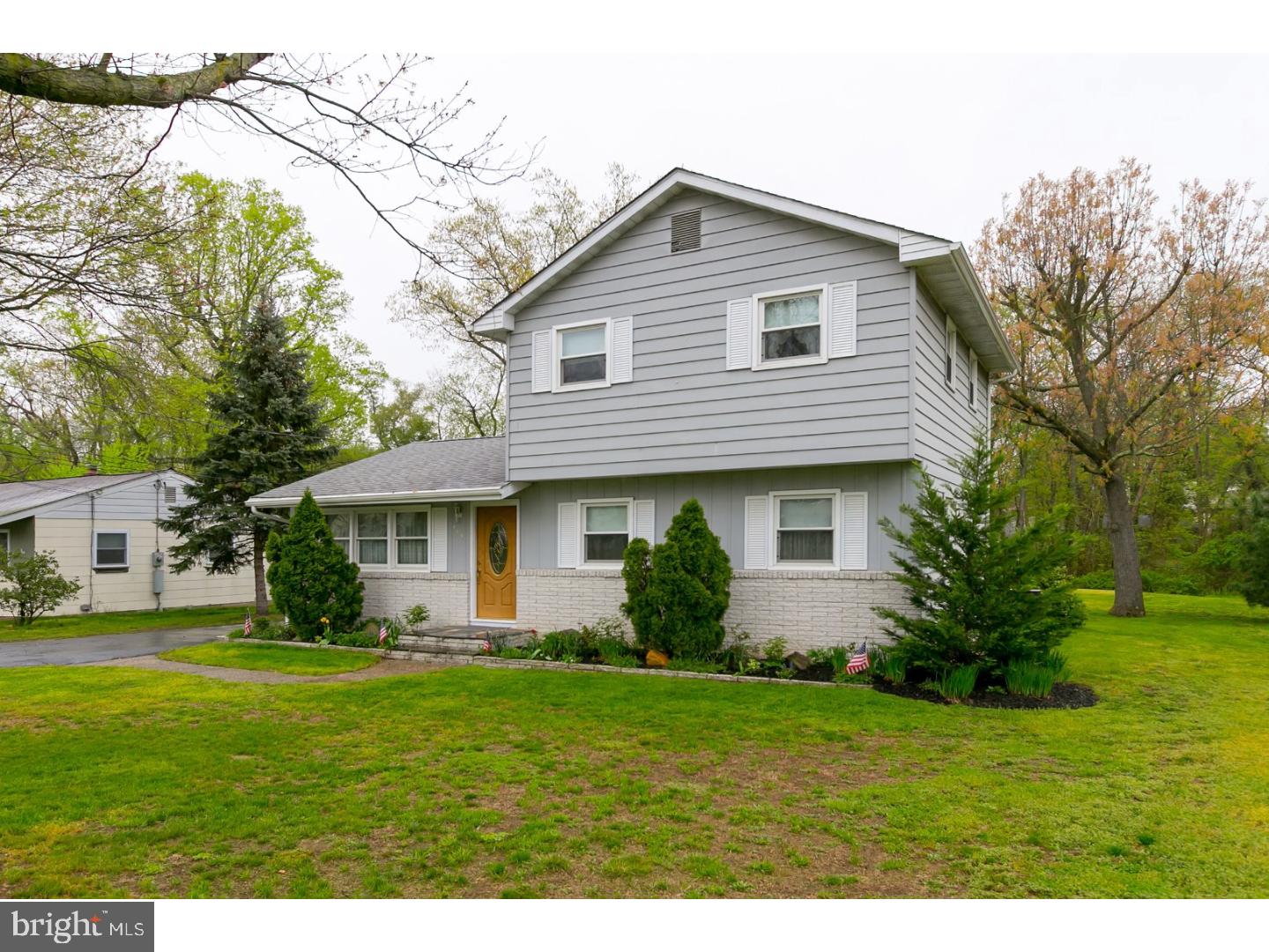 415 Magnolia Road Mount Laurel, NJ 08054 - Photo 2 of 17 Exterior Front
