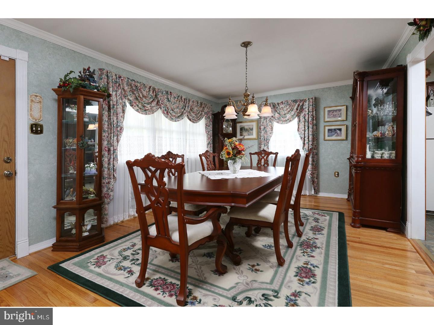 415 Magnolia Road Mount Laurel, NJ 08054 - Photo 5 of 17 Dining Room