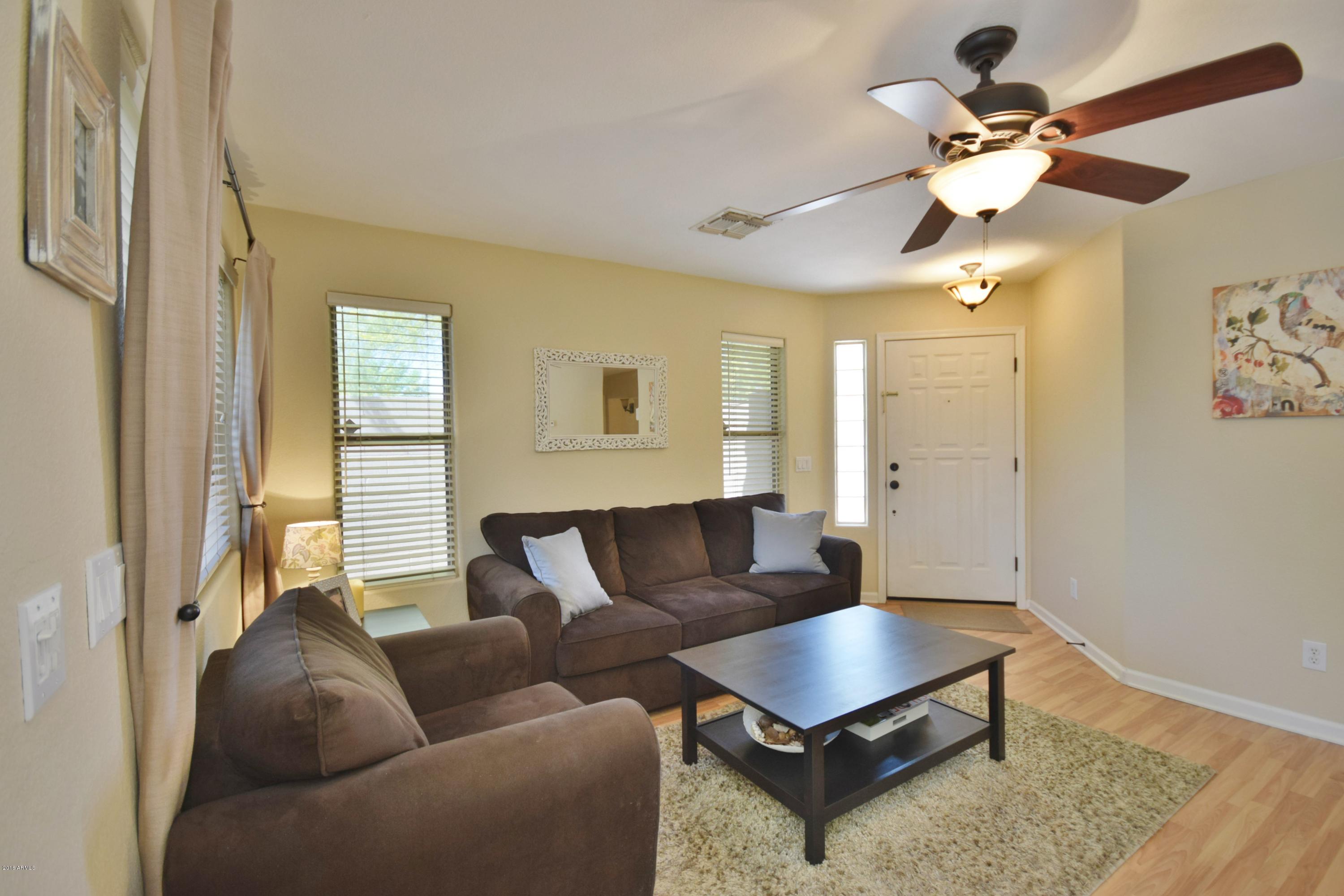 1713 East Del Rio Street Gilbert, AZ 85295 - Photo 2 of 13 Living Room