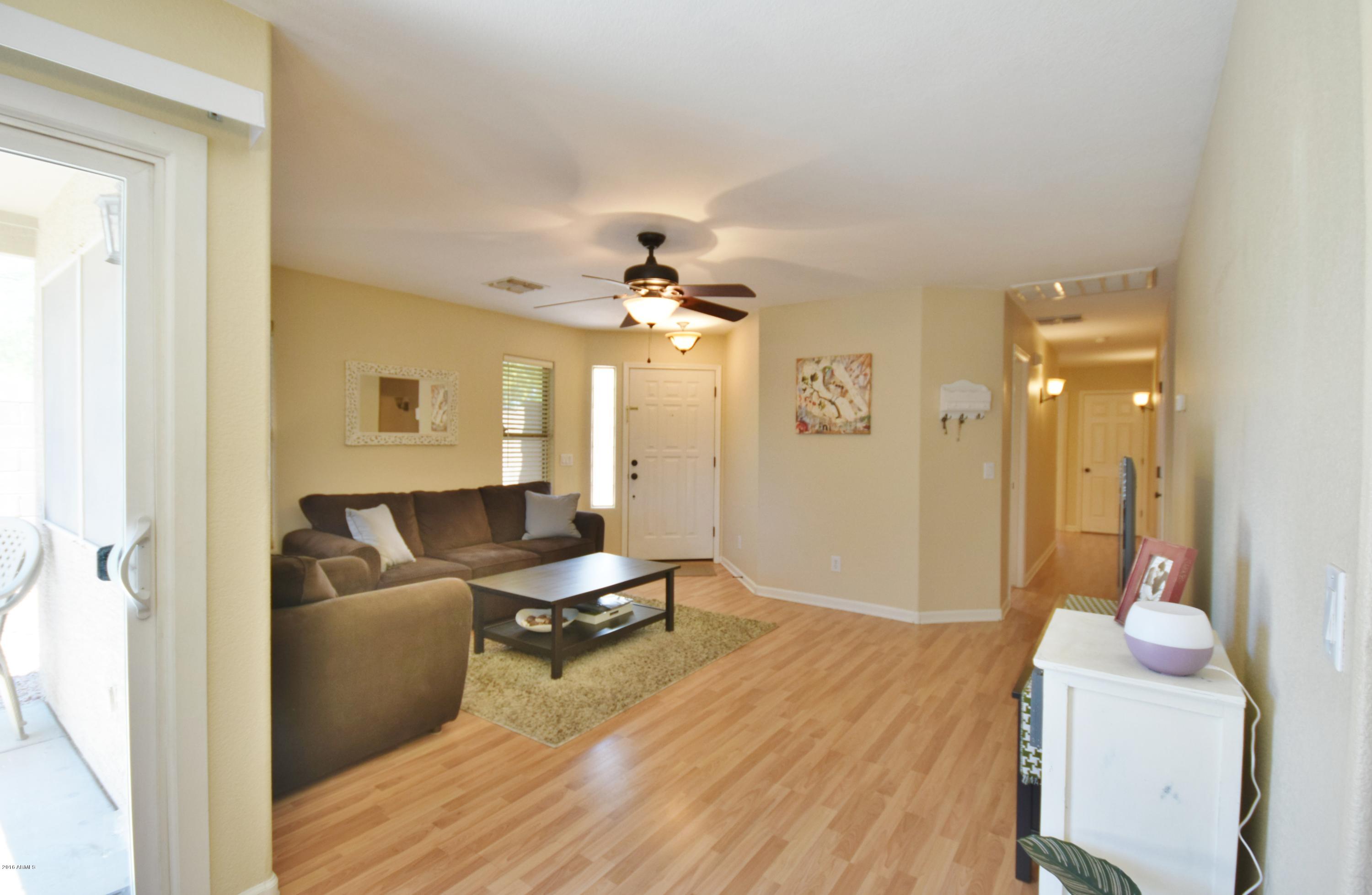 1713 East Del Rio Street Gilbert, AZ 85295 - Photo 3 of 13 Living Room