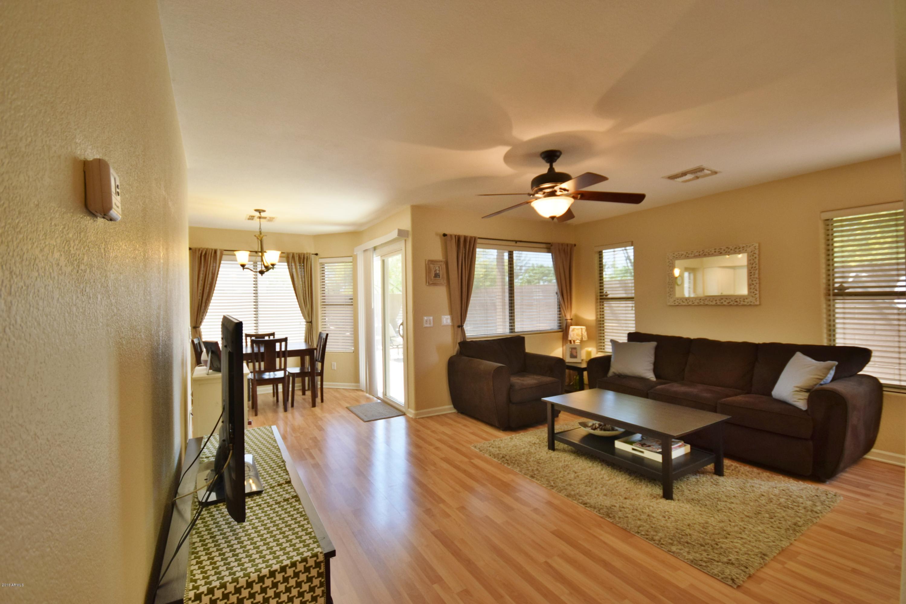 1713 East Del Rio Street Gilbert, AZ 85295 - Photo 4 of 13 Living room