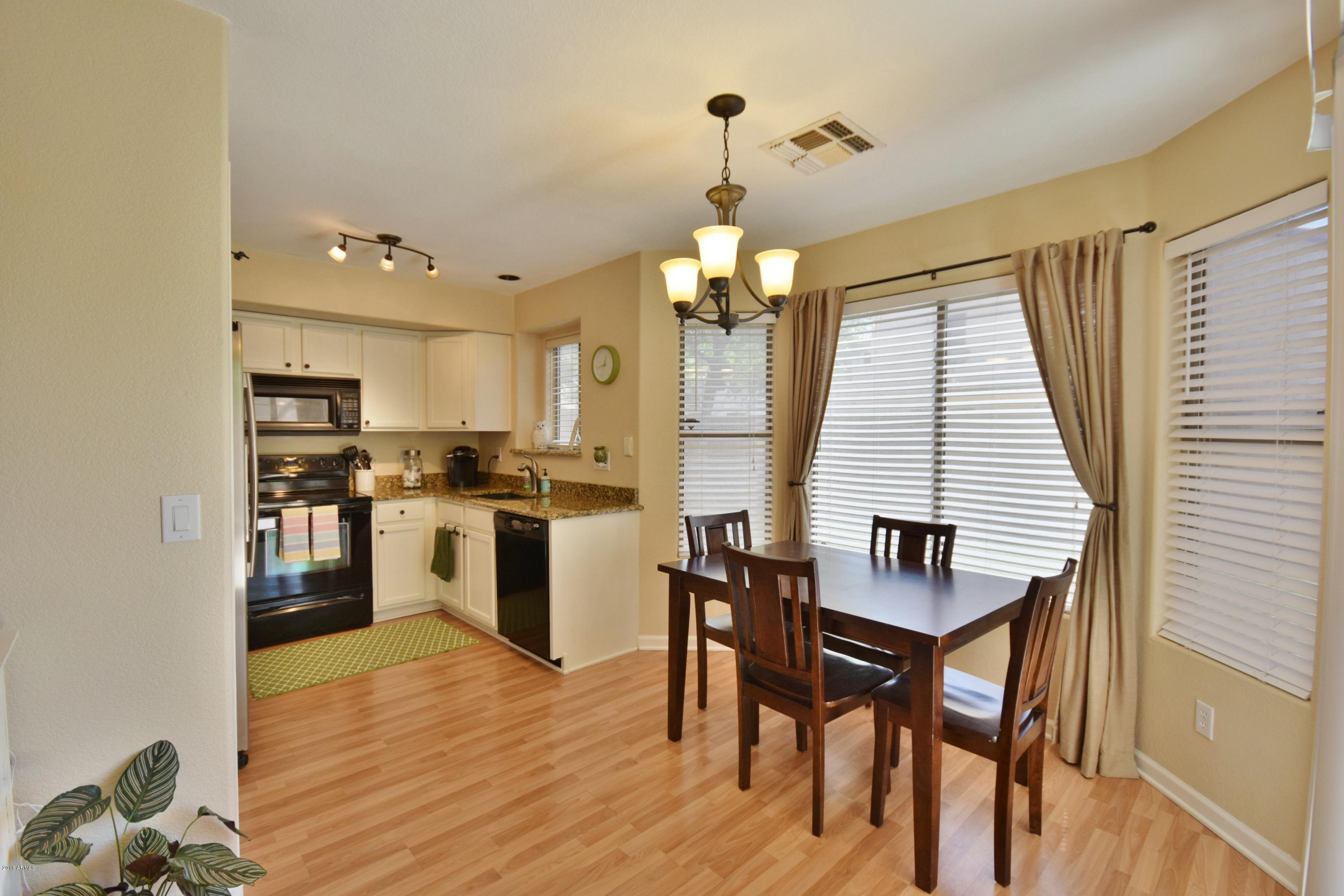 1713 East Del Rio Street Gilbert, AZ 85295 - Photo 5 of 13 Dining Area