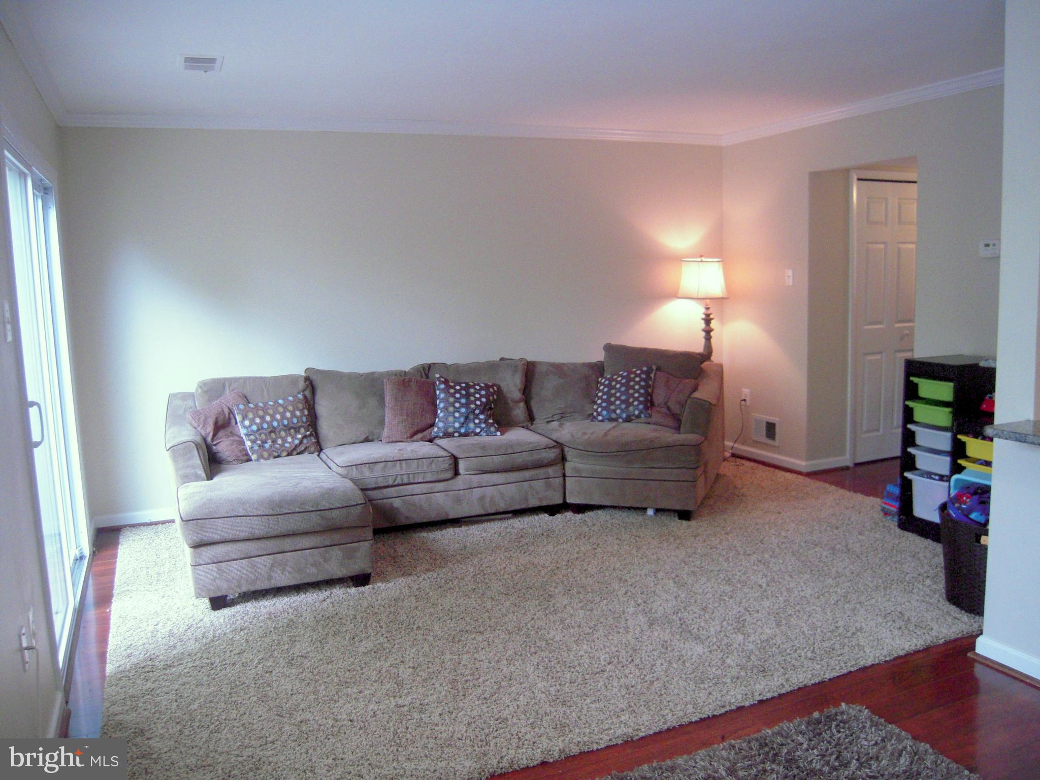 220 North Cottage Road Sterling, VA 20164 - Photo 11 of 20 Family Room