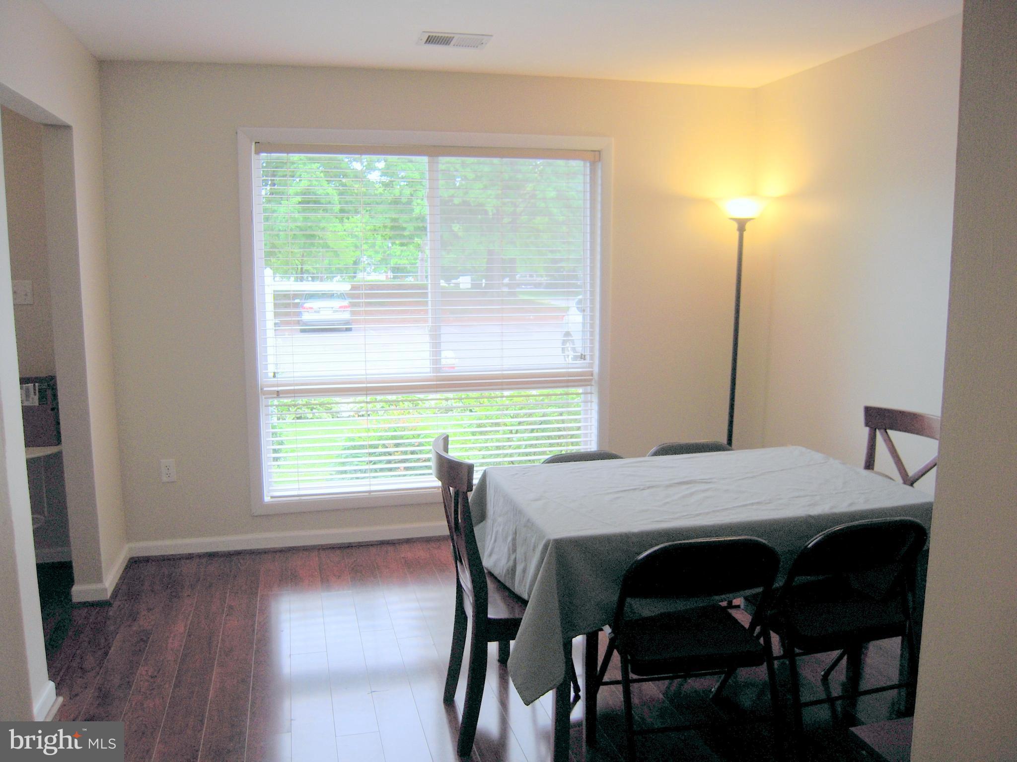 220 North Cottage Road Sterling, VA 20164 - Photo 8 of 20 Living Room