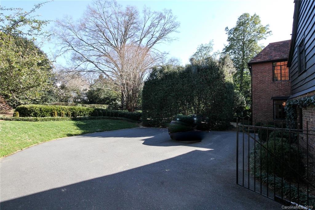 345 Eastover Road Charlotte, NC 28207 - Photo 22 of 31 Gallery Image 22