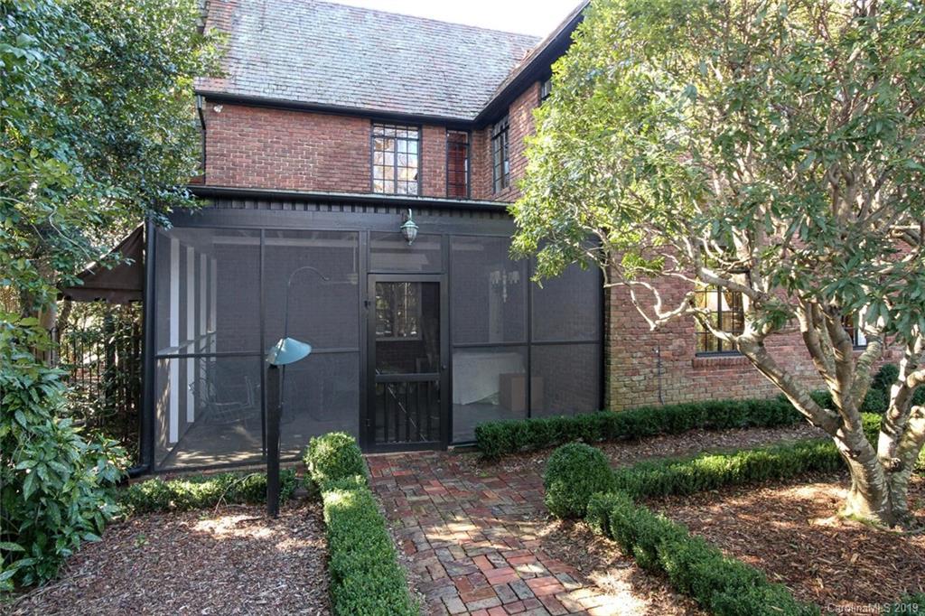 345 Eastover Road Charlotte, NC 28207 - Photo 24 of 31 Gallery Image 24