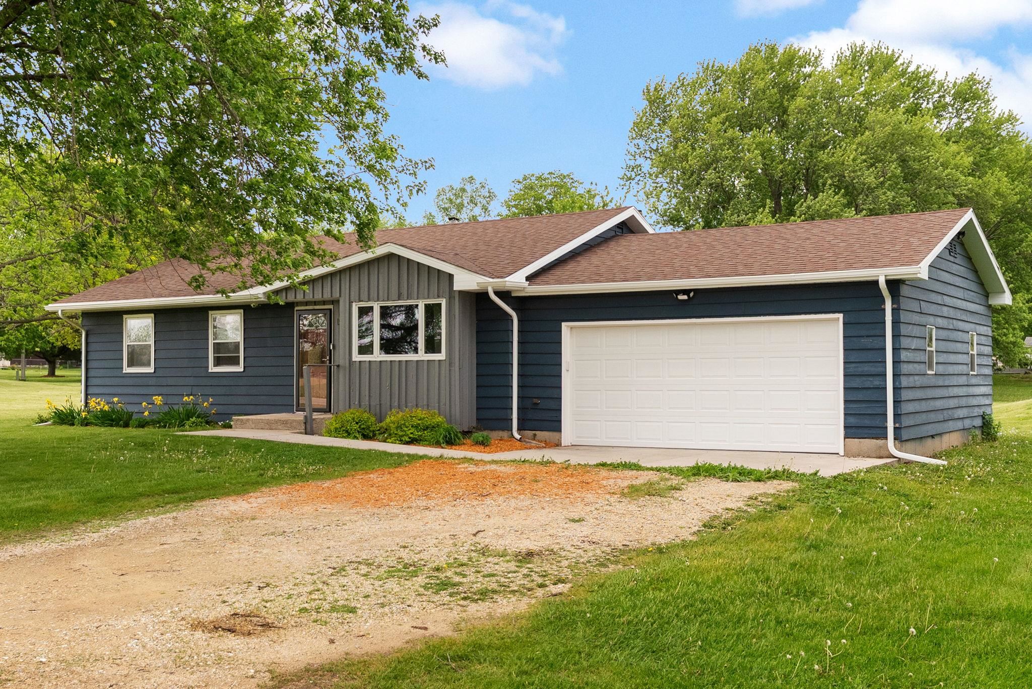 3025 West Beloit Newark Road Beloit, WI 53511 - Photo 1 of 36