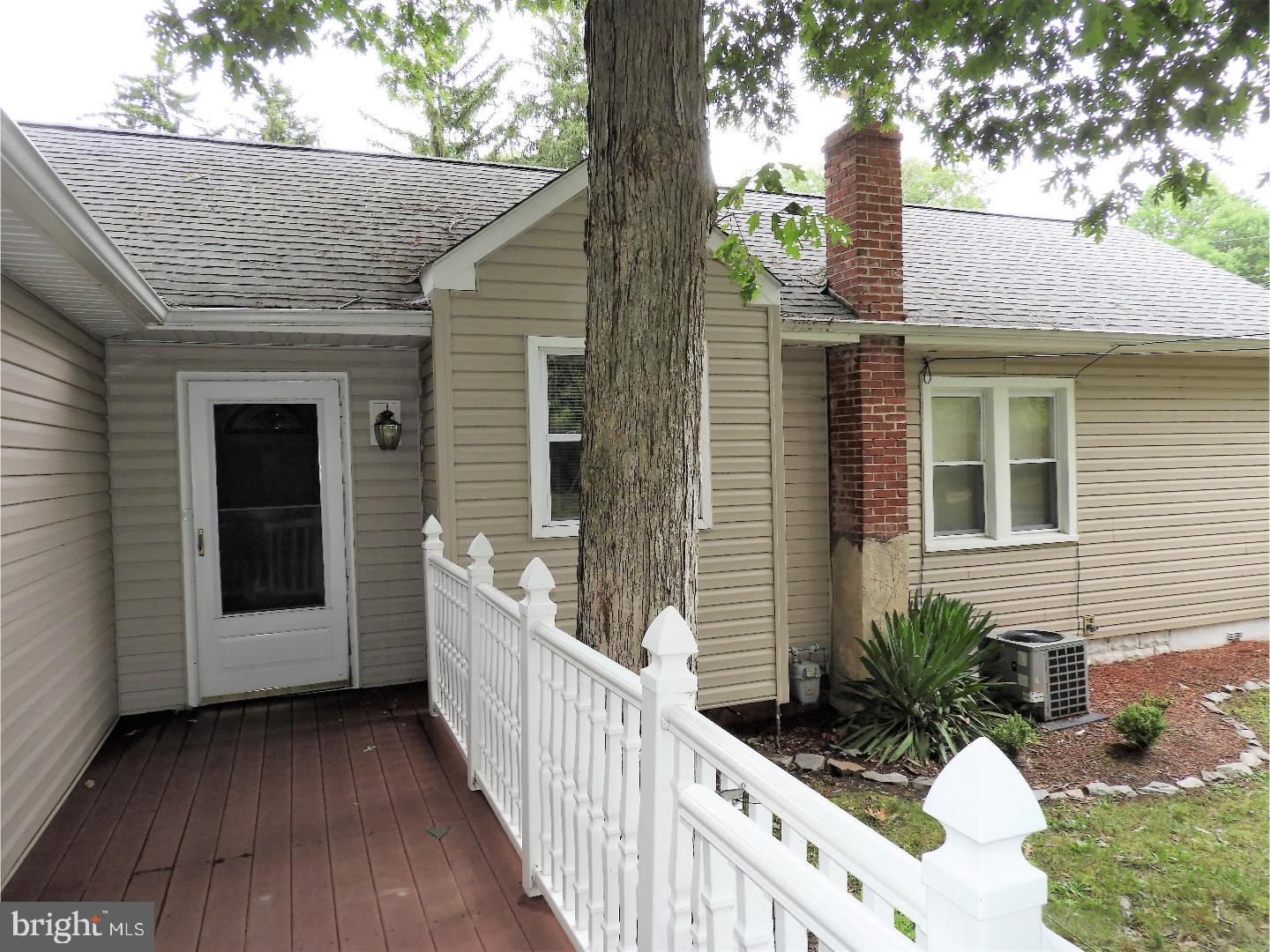 87 Higgins Avenue Clementon, NJ 08021 - Photo 4 of 24 Exterior