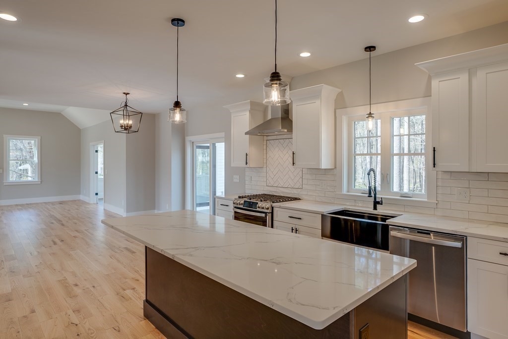 7 West Hadley Road Merrimac, MA 01860 - Photo 6 of 42 Gallery Image 6