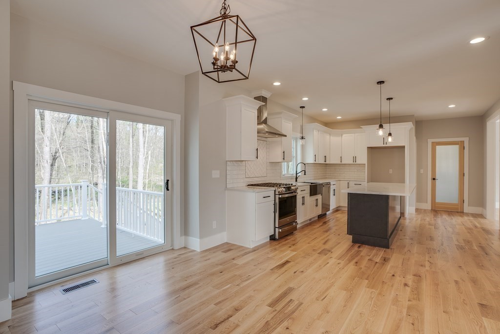 7 West Hadley Road Merrimac, MA 01860 - Photo 8 of 42 Gallery Image 8