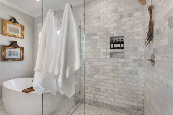 $914,500 | 613 Aqua View Drive, Seneca, SC 29672