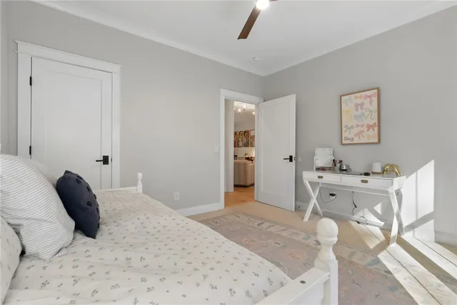 $929,999 | 613 Aqua View Drive, Seneca, SC 29672