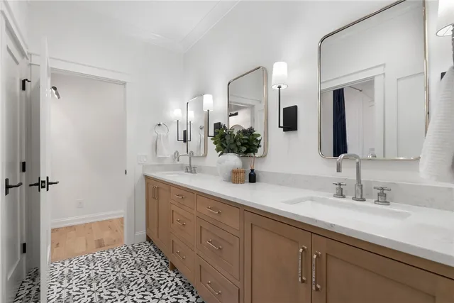 $929,999 | 613 Aqua View Drive, Seneca, SC 29672