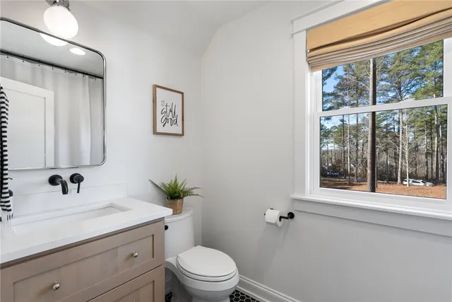 $929,999 | 613 Aqua View Drive, Seneca, SC 29672