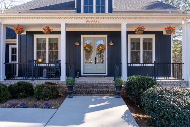 $929,999 | 613 Aqua View Drive, Seneca, SC 29672