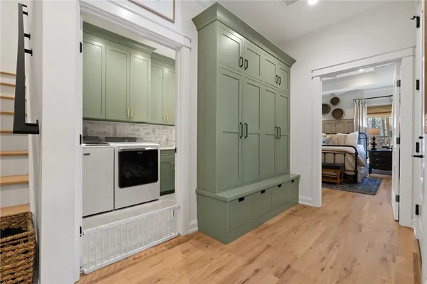 $914,500 | 613 Aqua View Drive, Seneca, SC 29672