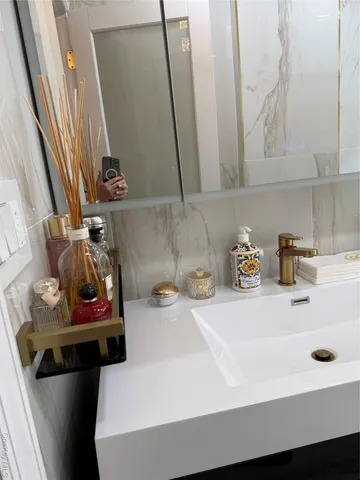 $799,999 | 61-15 98th Street, Unit 8K | Rego Park