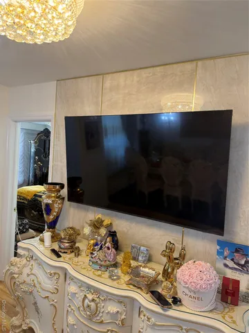 $799,999 | 61-15 98th Street, Unit 8K | Rego Park