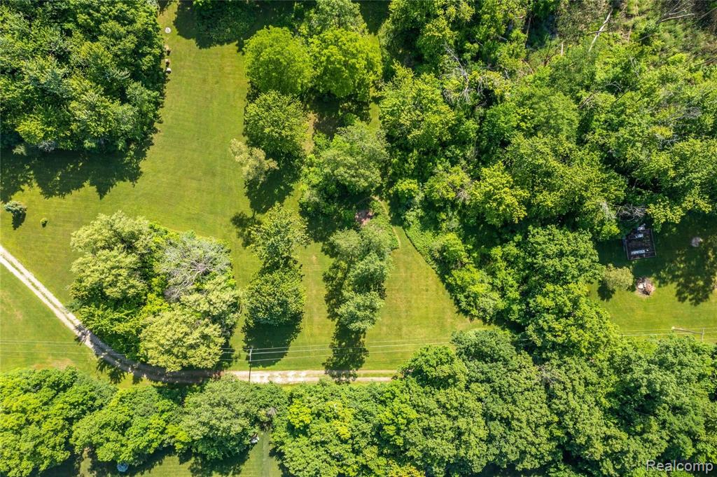 0 9 9 Mile Road Novi, MI 48374 - Photo 3 of 10