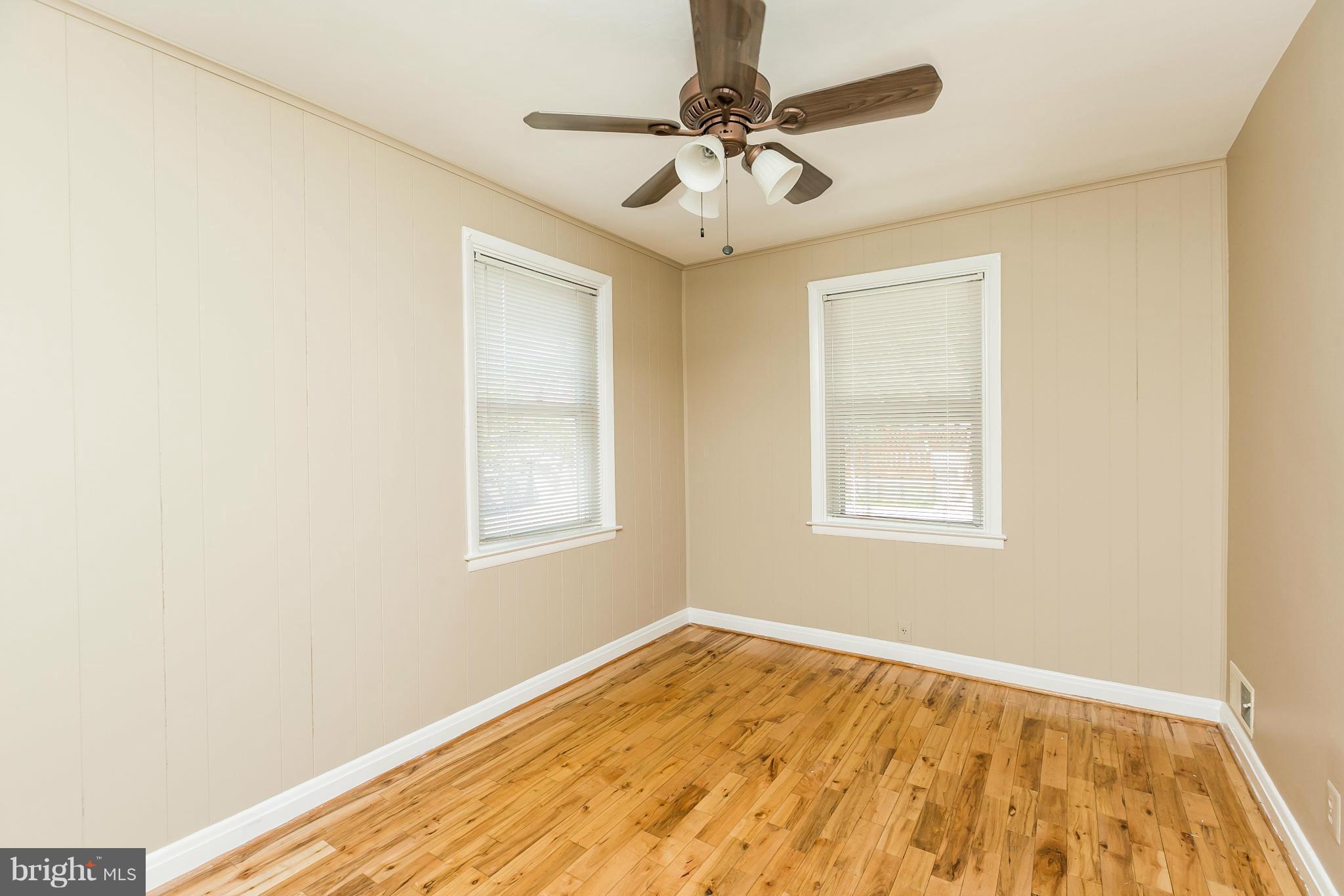 8620 Oak Road Baltimore, MD 21234 - Photo 5 of 28 Dining Room