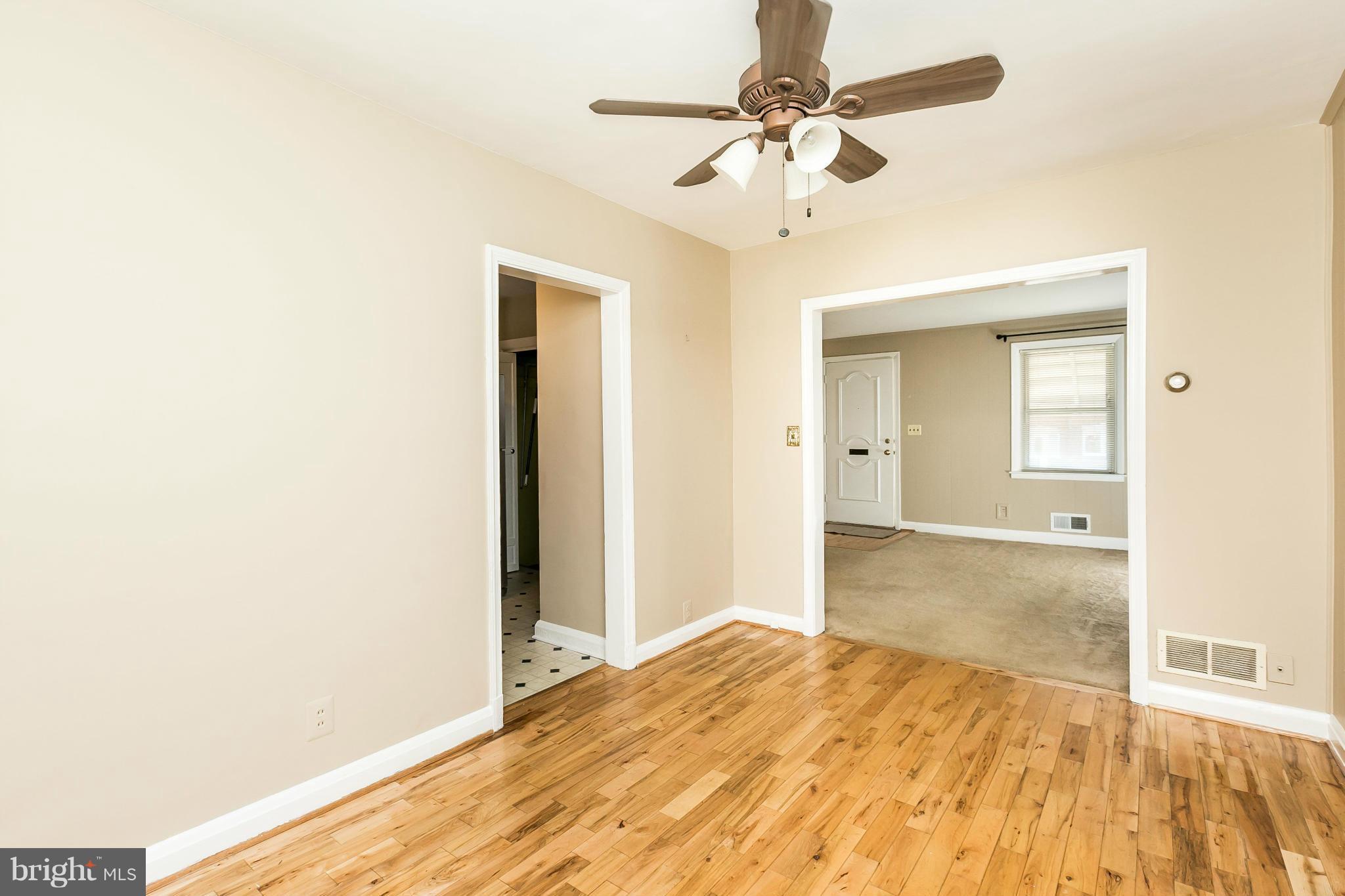8620 Oak Road Baltimore, MD 21234 - Photo 6 of 28 Dining Room