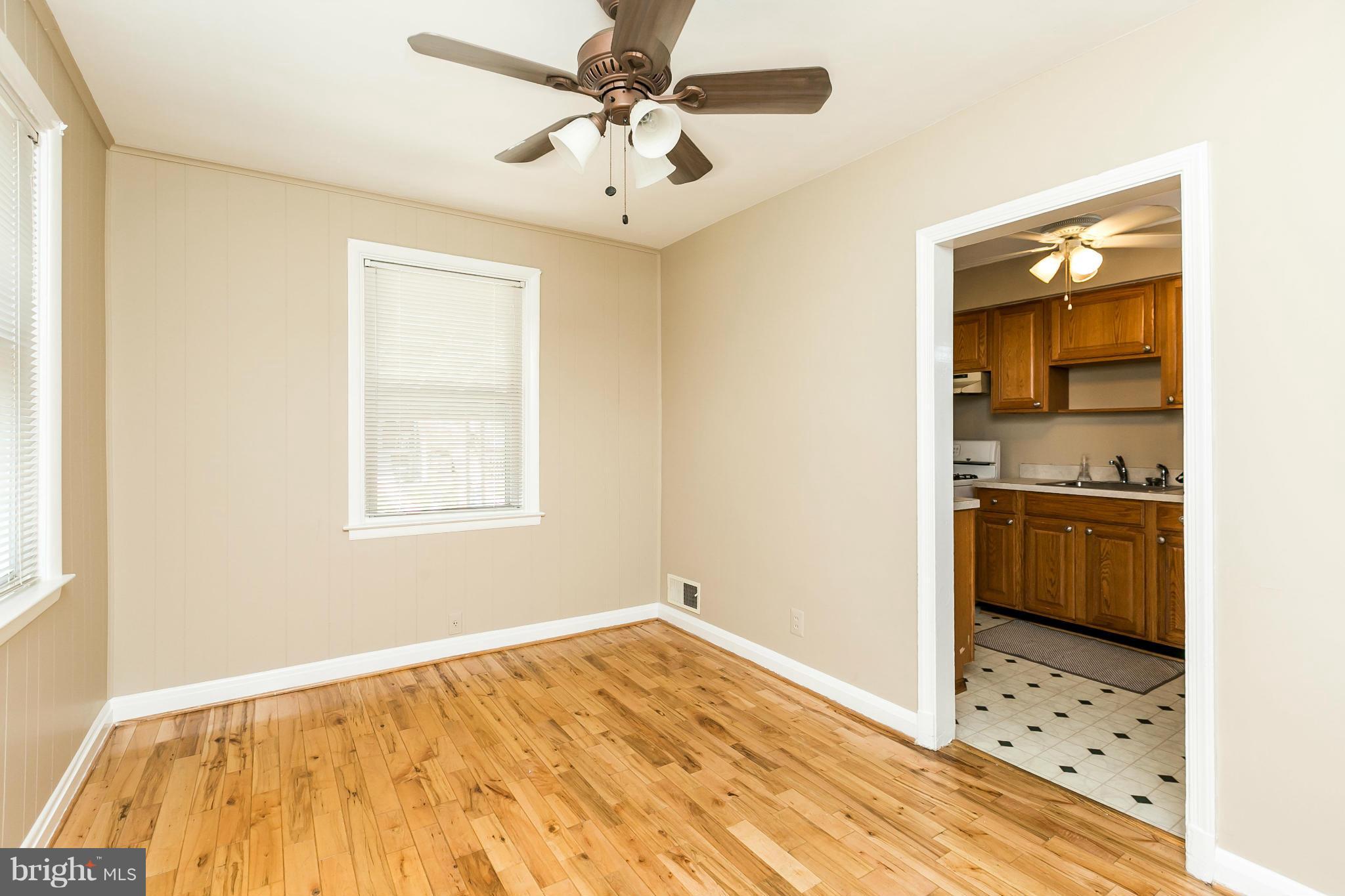 8620 Oak Road Baltimore, MD 21234 - Photo 7 of 28 Dining Room