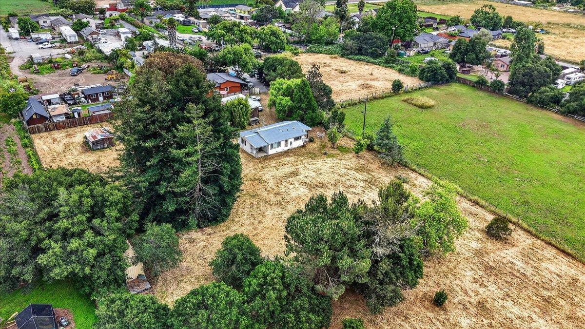 67 Hughes Road Watsonville, CA 95076 - Photo 32 of 33