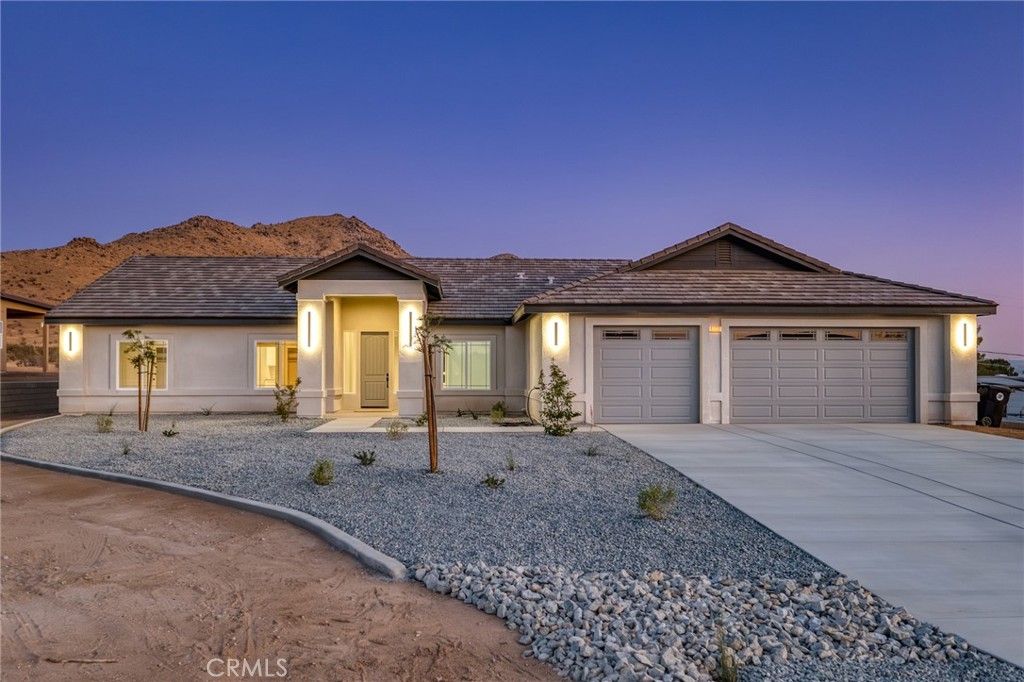 19707 Roanoke Road Apple Valley, CA 92307 - Photo 4 of 63