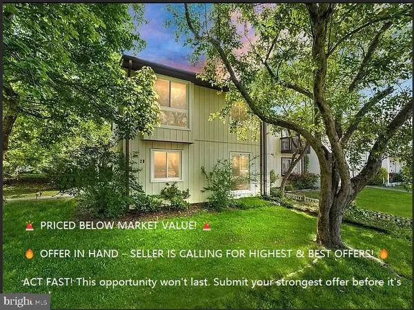 $489,900 | 28 Howard Place, Sterling, VA 20164
