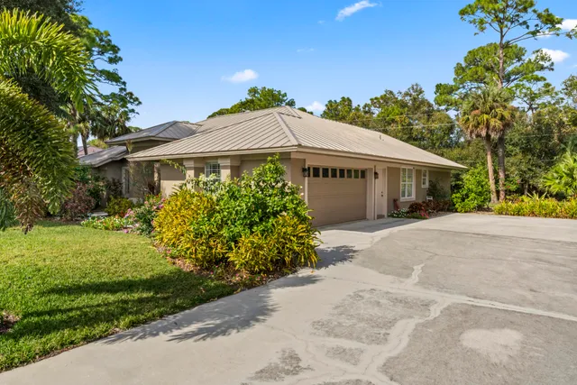 $590,000 | 3221 Bent Pine Drive, Fort Pierce, FL 34951