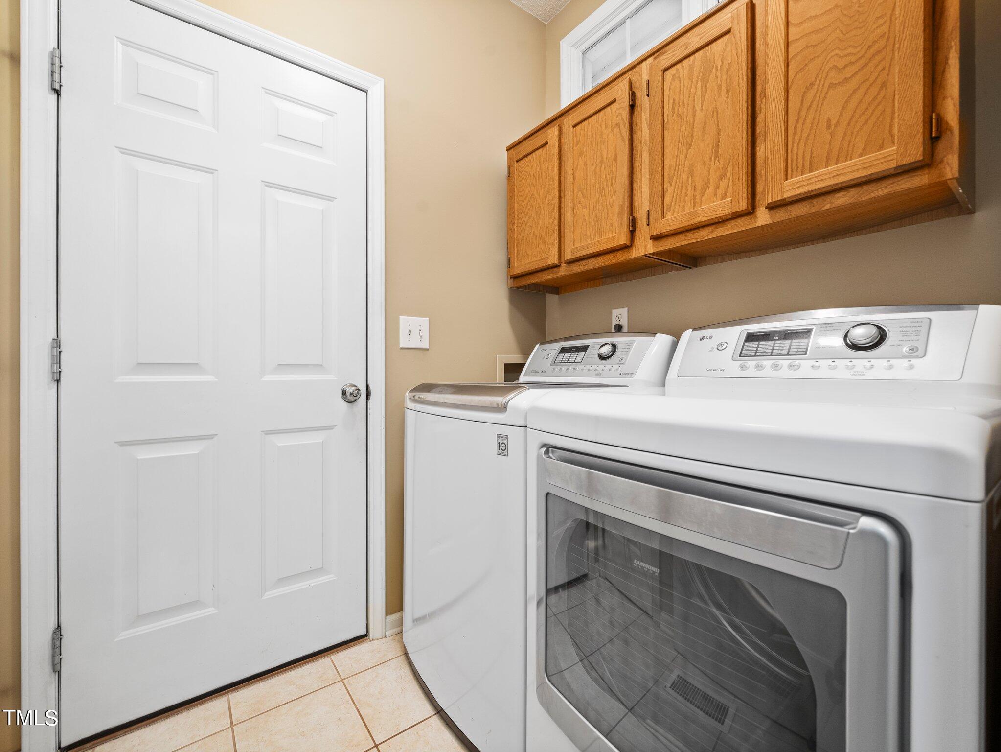 8609 Chalcombe Court Raleigh, NC 27615 - Photo 22 of 37 19-web-or-mls-8609 Chalcombe-144