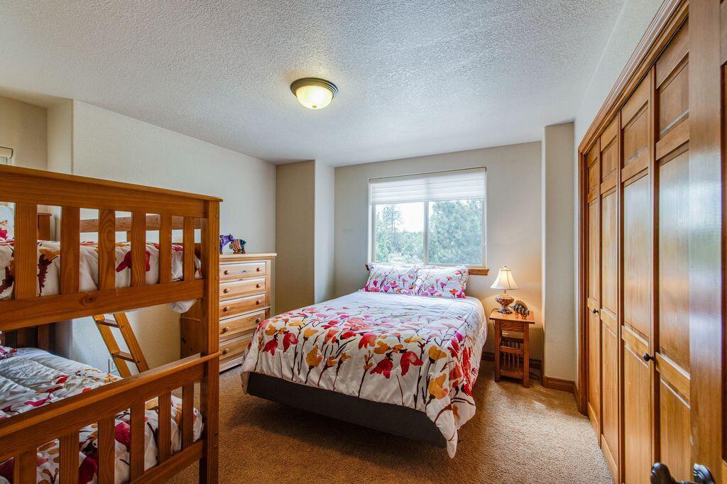 60604 Woodside Road Bend, OR 97702 - Photo 43 of 99 woodside 136